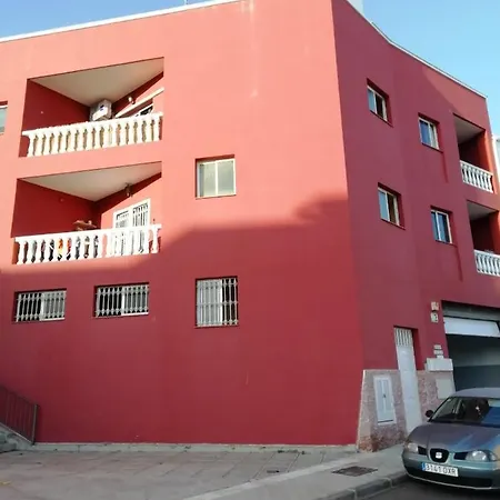 Three Bedroom Near Cruz 1a *