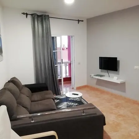Three Bedroom Near Cruz 1a Apartment