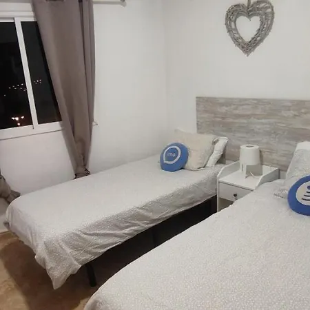 Three Bedroom Near Cruz 1a Apartment *