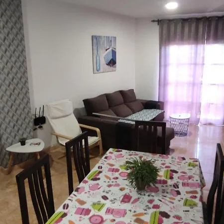 Three Bedroom Near Cruz 1a *